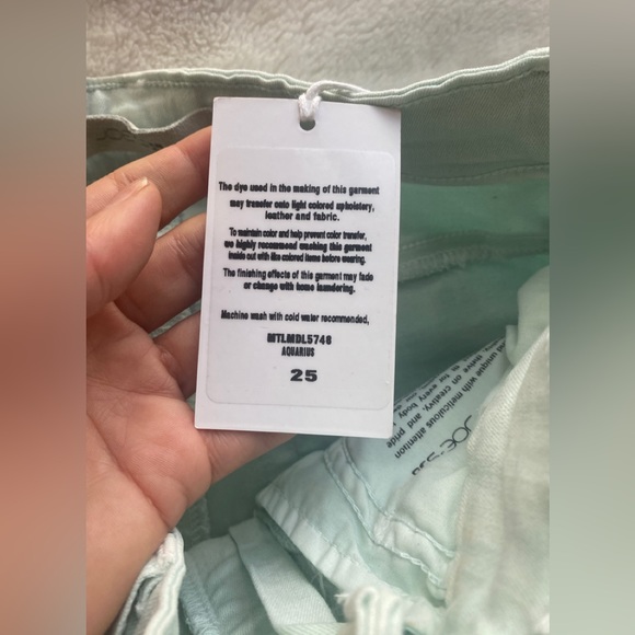 NWT JOES THE CHARLIE JEAN/DENIM
HIGH RISE SKINNY ANKLE, SNAPBACK, RAW HEM - Picture 5 of 9